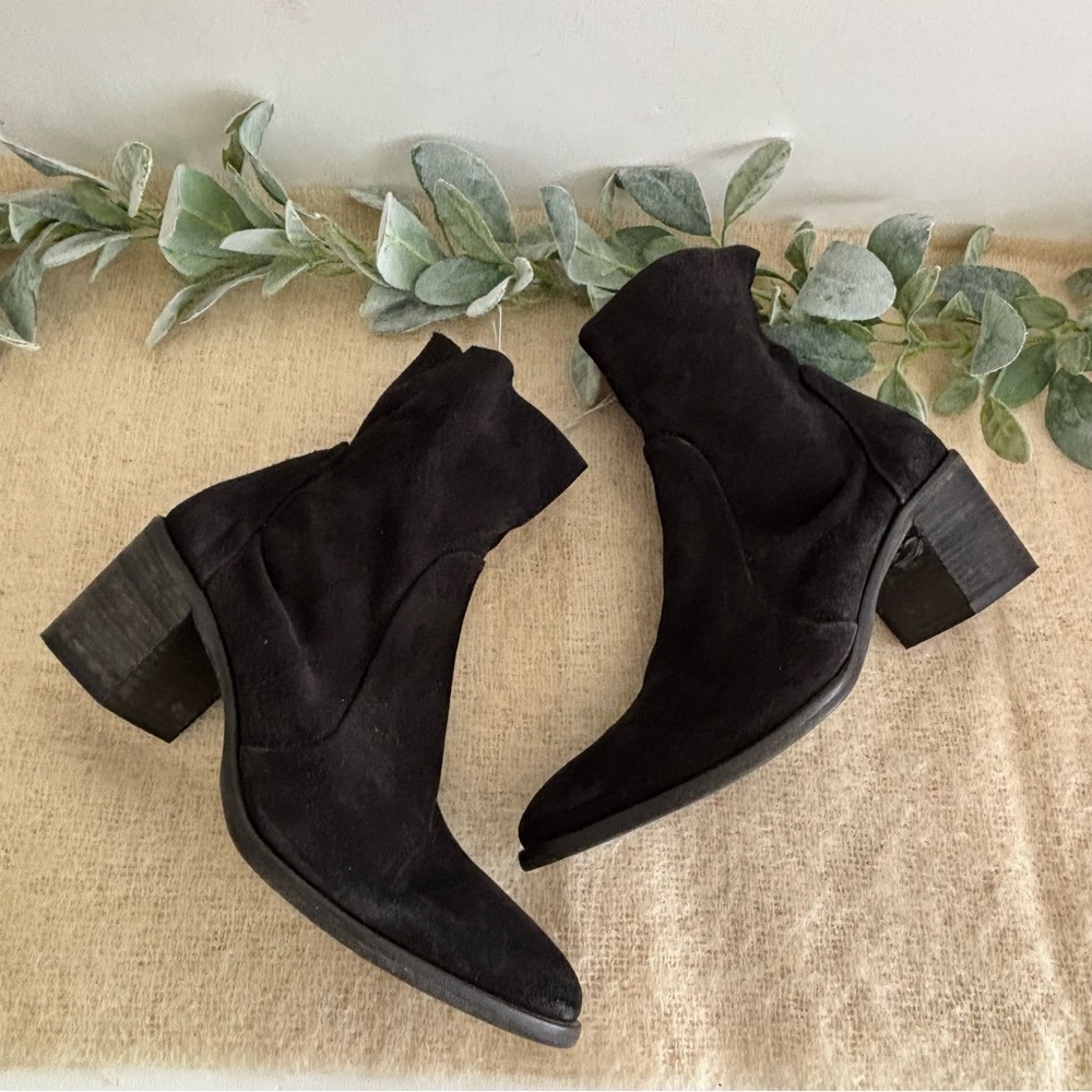Select Brand ankle boots black suede inside zip size 40.5 or 9